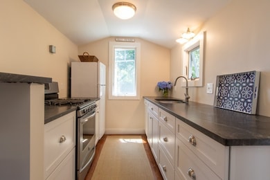 12 Bonnie Brier Cir, Hingham, MA 02043 - photo 6