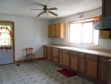 902 S Diamond St, Kokomo, IN 46901 - photo 4