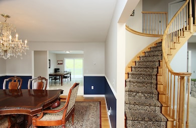 42 Corn Tassle Rd, Danbury, CT 06811 - photo 2