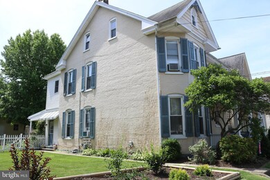 107 Clayton Ave, Waynesboro, PA 17268 - photo 2