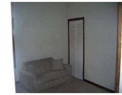 293 Crescent St unit 3-W, Fall River, MA 02720 - photo 4