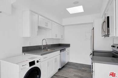 1610 S Beverly Glen Blvd unit 6, Los Angeles, CA 90024 - photo 3