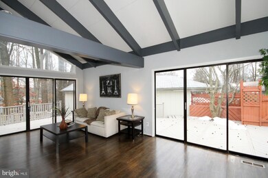 9303 Raintree Rd, Burke, VA 22015 - photo 7