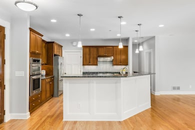 005_46_h 3175 Tremont Dr-1012
