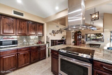 Kitchen w/updated cabinets