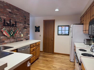 4 Pioneer Point, Grantham, NH 03753 - photo 5