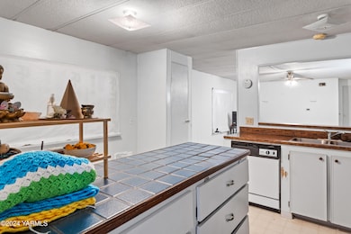 2-Kitchen