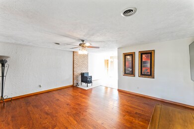 1409 Oak St, Cassville, MO 65625 - photo 5