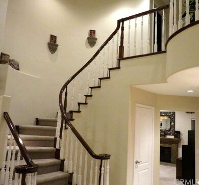 Another staircase view from 11/2014, just refinish