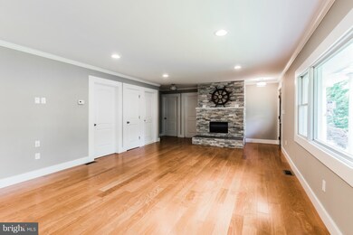 414 Hillsmere Dr, Annapolis, MD 21403 - photo 4