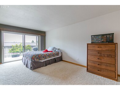 Bedroom, Primary