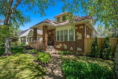 Charming Craftsman Bungalow in Glendale