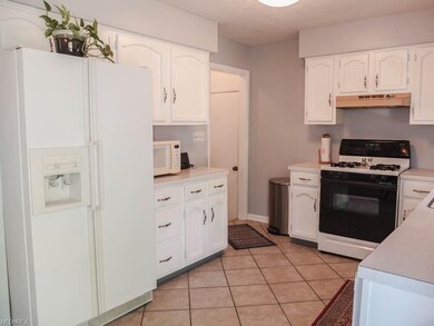 Great cabinet space!