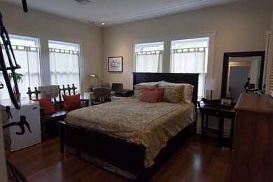 1759 Harold St unit 1, Houston, TX 77098 - photo 2