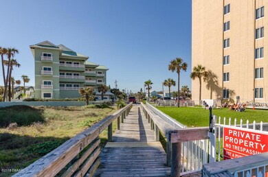 Beach Path West