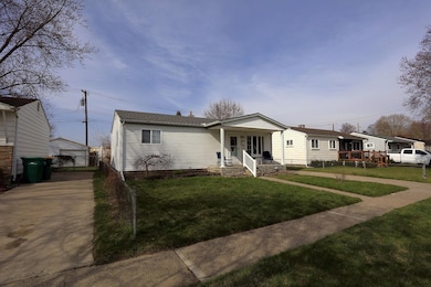 1295 Commonwealth (1)