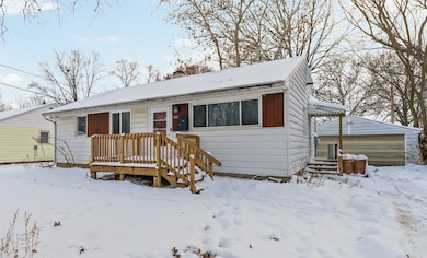 1511 Paula Dr, Champaign, IL 61821 - photo 2