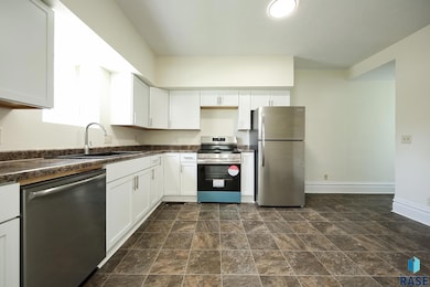 201 E Adams Ave, Luverne, MN 56156 - photo 6