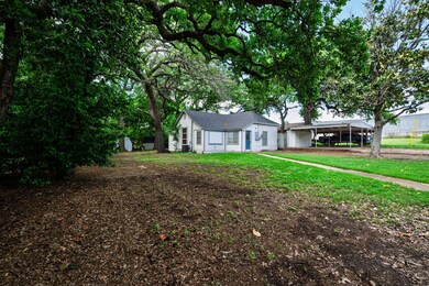 107 Windsor Ct, Weatherford, TX 76086 - photo 3