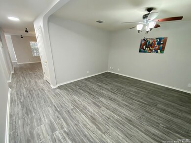 7438 Gamble Oak Dr, San Antonio, TX 78223 - photo 5