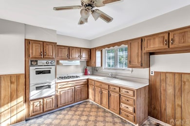 41 Howard Ave, Edison, NJ 08837 - photo 5