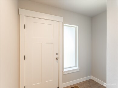 2377 3rd St SE, Wenatchee, WA 98802 - photo 4