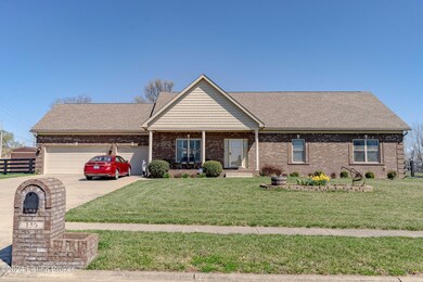 130 Sunray Dr, Shepherdsville, KY 40165 - photo 2