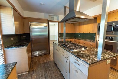 2305 Sims Ave, Bay City, TX 77414 - photo 4