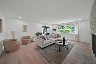 945 Hallmark Dr, Redding, CA 96001 - photo 5