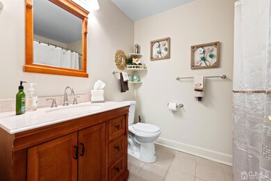 23 Powderhorn Ct, Woodbridge, NJ 07095 - photo 6