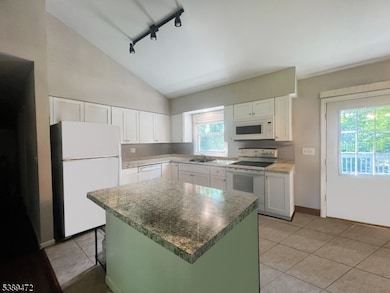 54 Summit Rd, Hamburg, NJ 07419 - photo 3