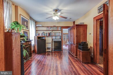 142 Chestnut St, Spring City, PA 19475 - photo 4