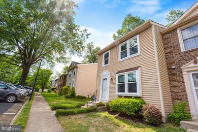 6820 Montivideo Square Ct, Falls Church, VA 22043 - photo 2