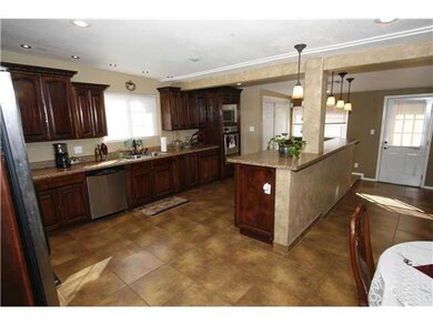 8229 Broadway Dr, El Paso, TX 79915 - photo 6