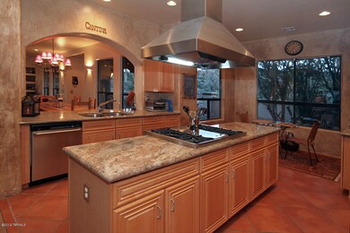 Eat in Kitchen w/ Opening to Dining Rm