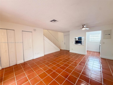 11 Edgewater Dr unit 8, Coral Gables, FL 33133 - photo 2