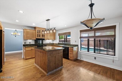 08-Kitchen