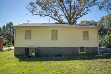 817 Magness Dr, Spartanburg, SC 29303 - photo 5