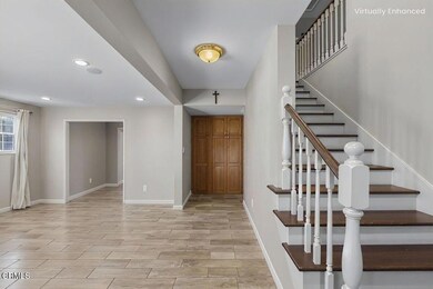 16833 Nearview Dr, Canyon Country, CA 91387 - photo 5