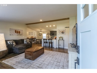 620 E 2nd St, Yamhill, OR 97148 - photo 2