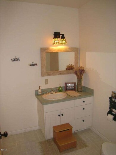 1/2 Bath