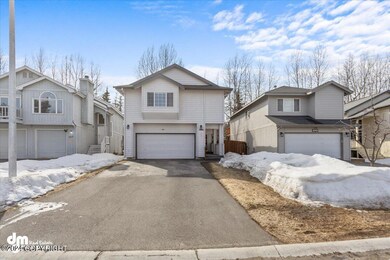 02-Front Exterior_IMG_8971