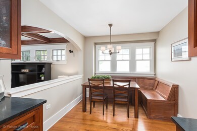 341 S Wright St, Naperville, IL 60540 - photo 7