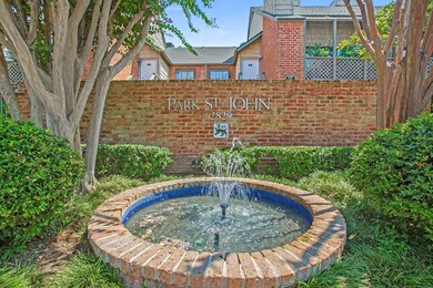 Fabulous community in a great Inner-Loop location!