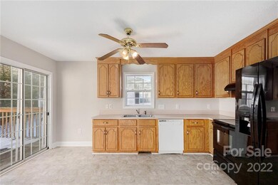 978 Braxton Dr, Concord, NC 28025 - photo 4