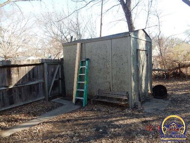 3115 SW Sena Dr, Topeka, KS 66604 - photo 7