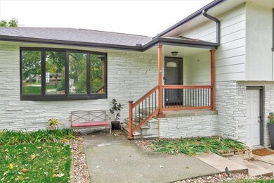 5021 Ashworth Rd, West Des Moines, IA 50266 - photo 3