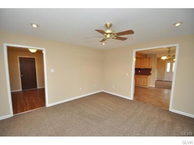 7846 Railroad St, Slatington, PA 18080 - photo 4