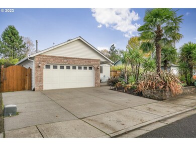 1027 Mount View Ln, Molalla, OR 97038 - photo 2