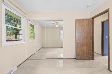 1431 Edgewood Dr, Waterloo, IA 50701 - photo 7